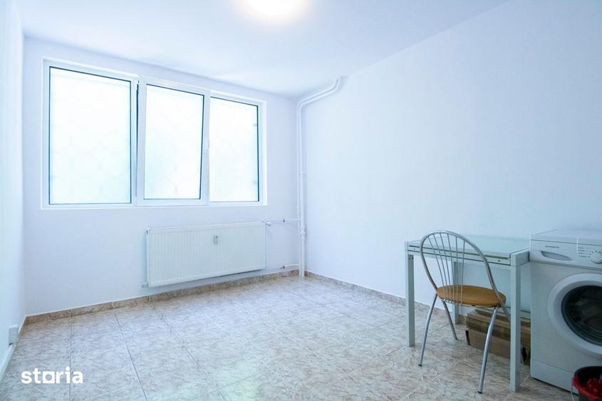 Apartament cu 4 camere în Drumul Taberei