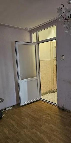 Apartament cu 2 camere nedecomandat în Primăverii