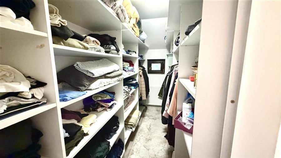 Casă individuală cu 5 camere cu Teren 1000 Mp în Aroneanu