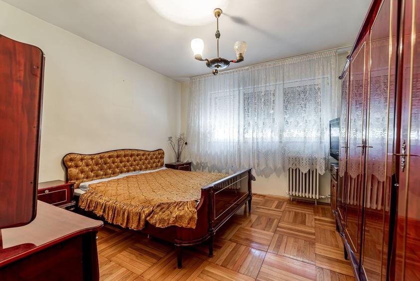 Apartament cu 3 camere decomandat, mobilat în Polivalentă