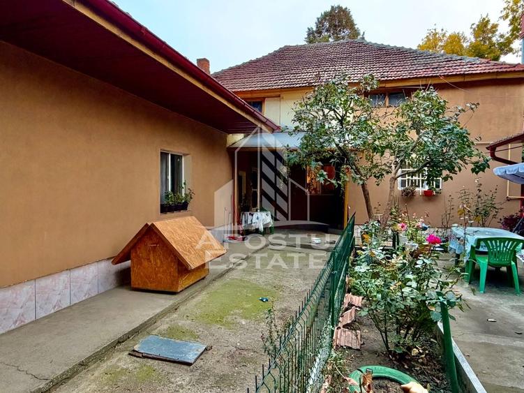 Casă individuală cu 5 camere cu Canalizare în Dâmbovița