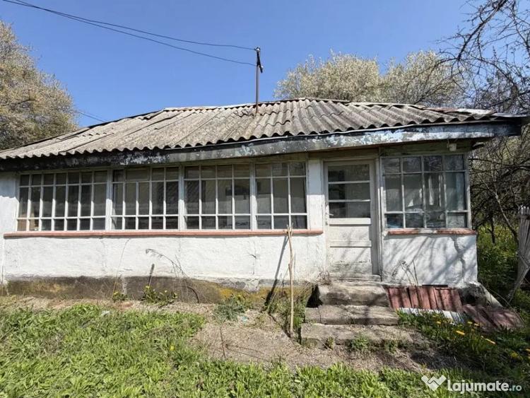 Teren de 1047 mp, în Lunca