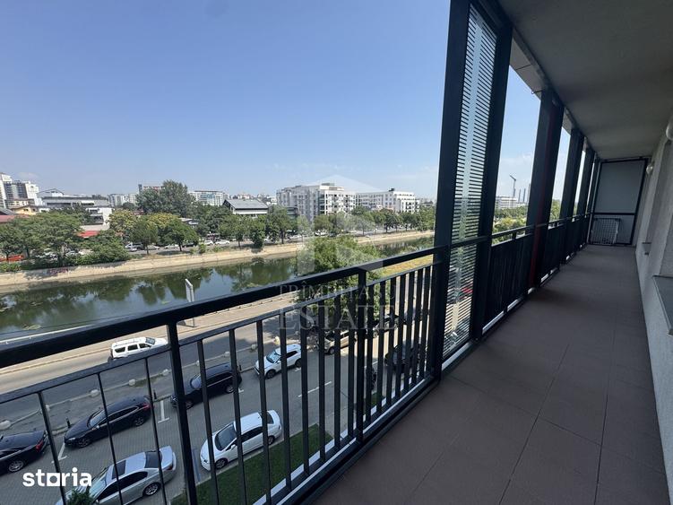 Apartament cu 3 camere în Văcăresti