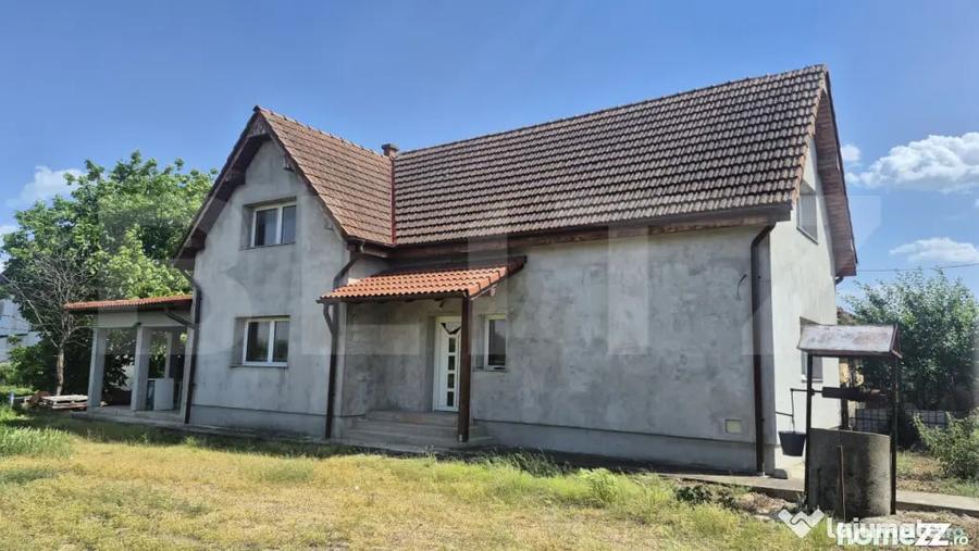 Casa cu 3 dormitoare de vanzare, 150 mp, teren 1345 mp, loca - 6