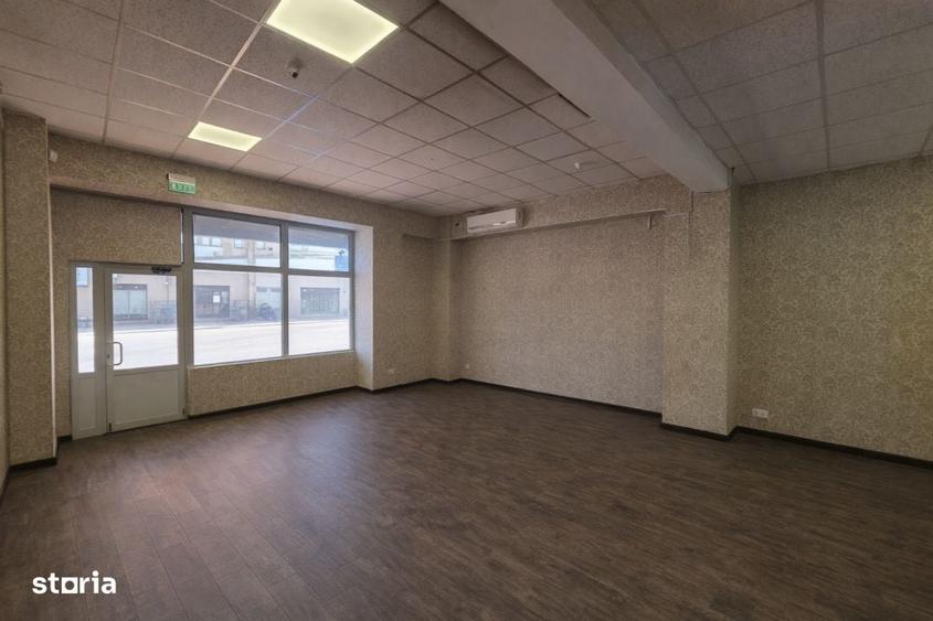 Spațiu comercial, de 45 mp, în Baza 3