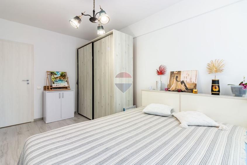 Apartament cu 2 camere decomandat, mobilat în Est