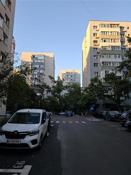 Apartament cu 2 camere decomandat în 1 Decembrie 1918