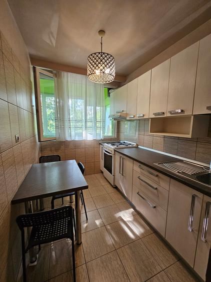 Apartament cu 2 camere semidecomandat în Lacul Tei