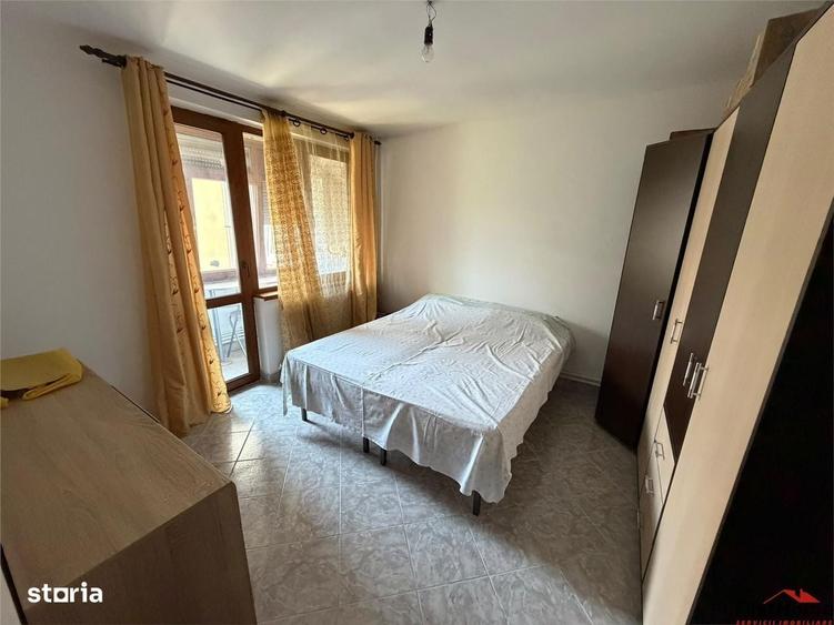 Apartament cu 3 camere decomandat în Sud