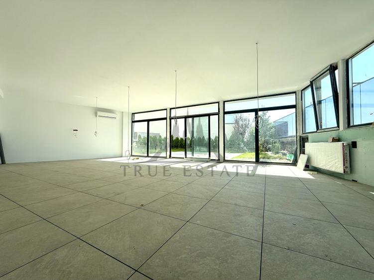 Penthouse cu 5 camere decomandat, mobilat în Timpuri Noi