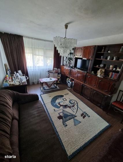 Apartament 2 decomandate Brazda Consul Pedagogic 2/4 54 mp 1983 - 1