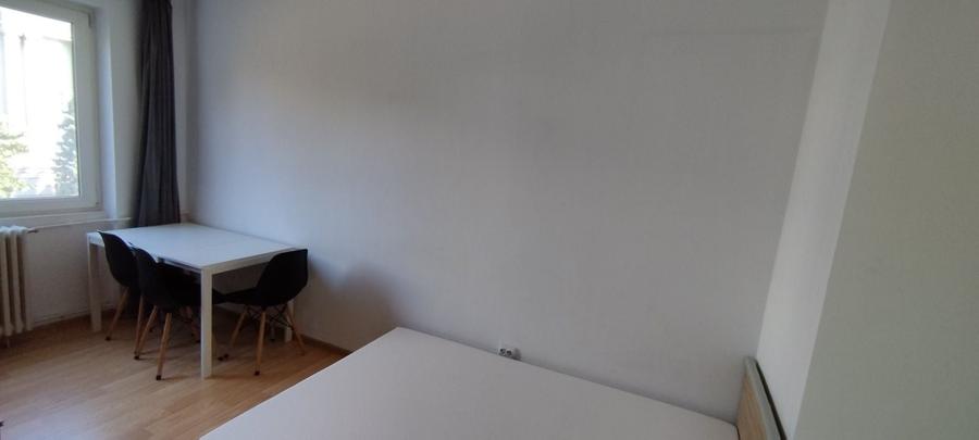 Apartament cu 2 camere decomandat în Medicină