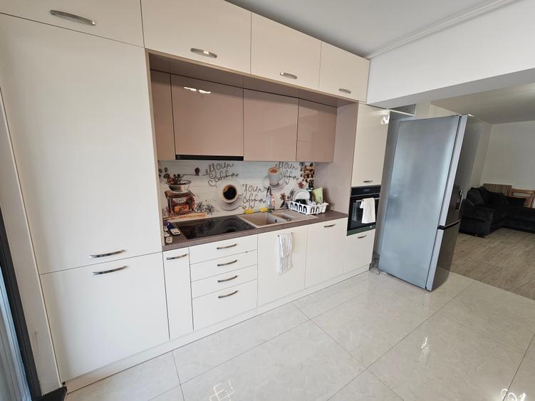 Apartament cu 2 camere decomandat, mobilat în Vitan Mall
