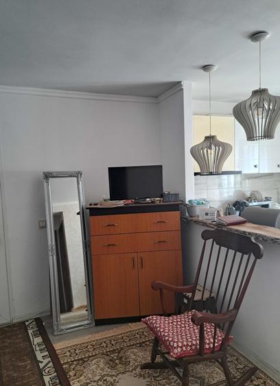 Apartament cu 2 camere semidecomandat în Unirea