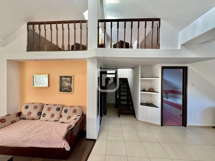 Apartament cu 3 camere semidecomandat, mobilat în Ultracentral