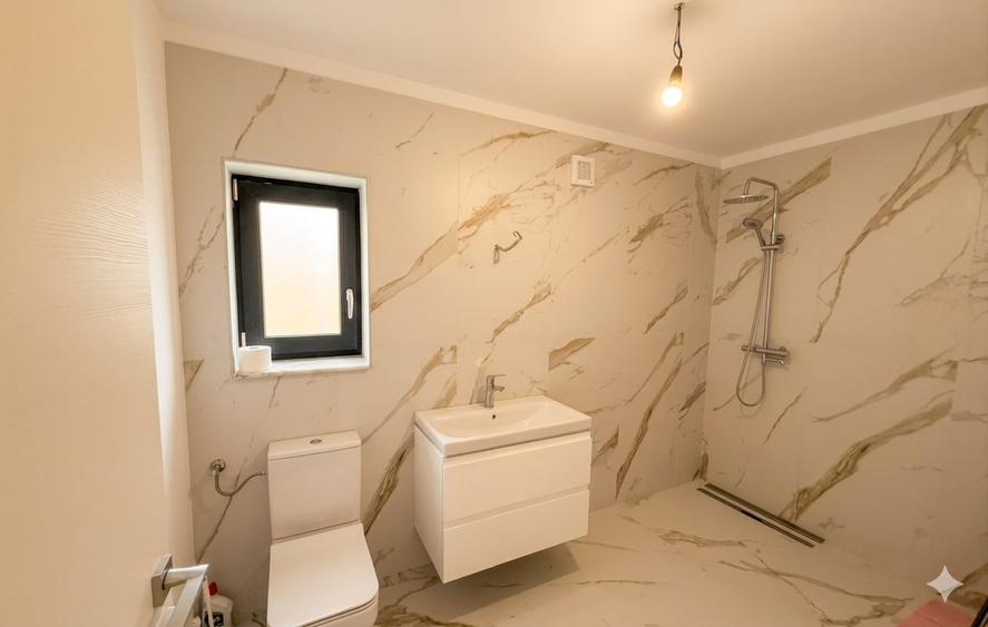 Casă individuală cu 3 camere cu Canalizare în Cetate