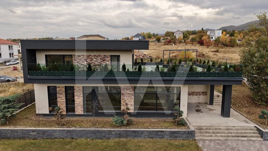 Casă individuală cu 5 camere cu Piscina în Cisnădie