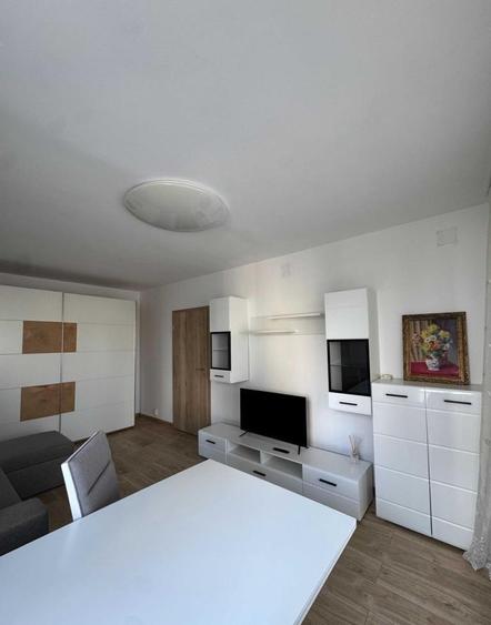 Închiriere apartament 3 camere - Centrul Civic, Brasov - 1
