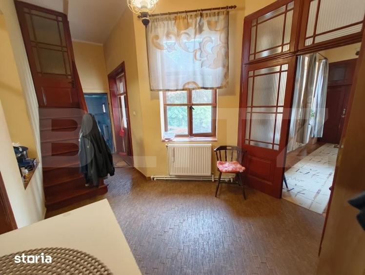 Casă cu 5 camere semidecomandat cu Teren 473 Mp în Ultracentral