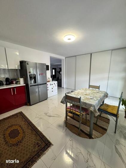 Casă cu 4 camere cu Teren 720 Mp în Central