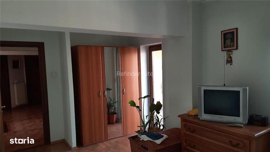 Casă cu Teren 785 Mp în Obor