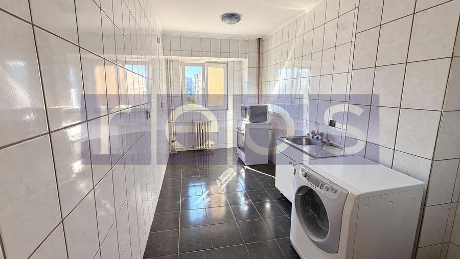 Apartament cu 3 camere decomandat în Lujerului