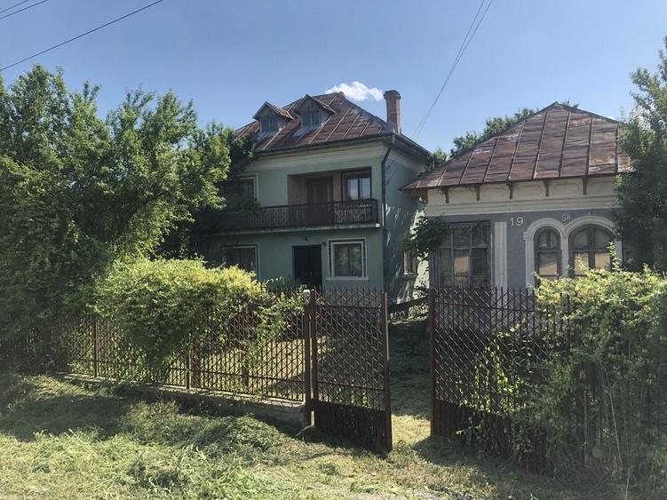 Casă cu 4 camere cu Teren 10000 Mp în Preotești