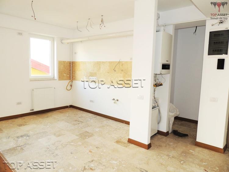 Apartament cu 3 camere semidecomandat în Parcul Circului