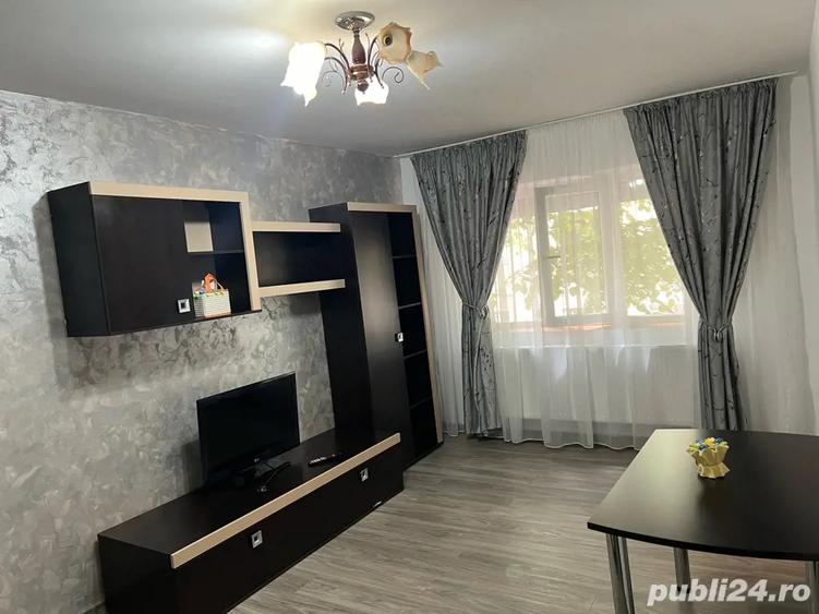Garsonieră decomandată în Schela