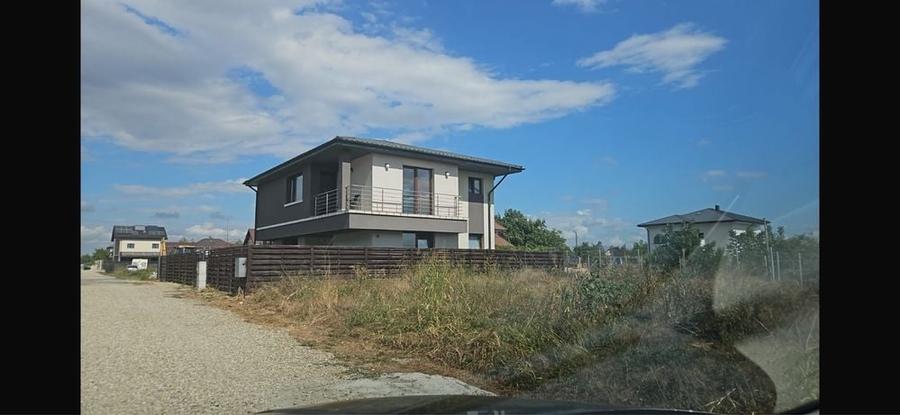 Teren de 350 mp, în Odăile