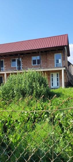 Casă cu 4 camere în Rebra