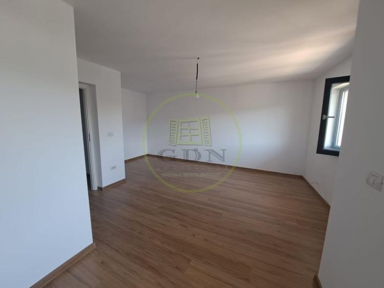 Casă cu 3 camere cu Teren 230 Mp în Leamna de Jos