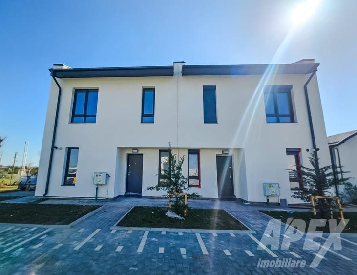 Duplex cu 3 camere cu Canalizare în Central