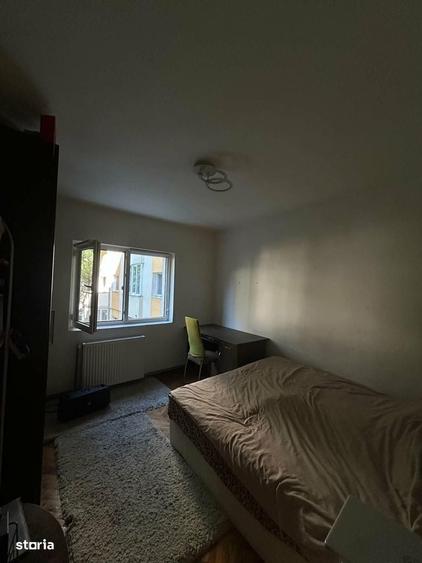 Apartament cu 4 camere în Republicii