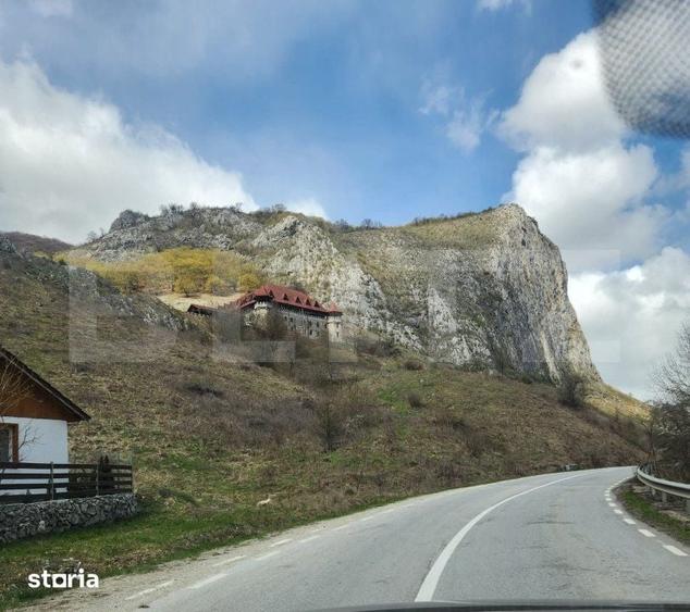 Casă cu 2 camere cu Teren 1150 Mp în Aiud