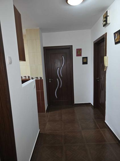 Apartament cu 3 camere decomandat în Mărăști