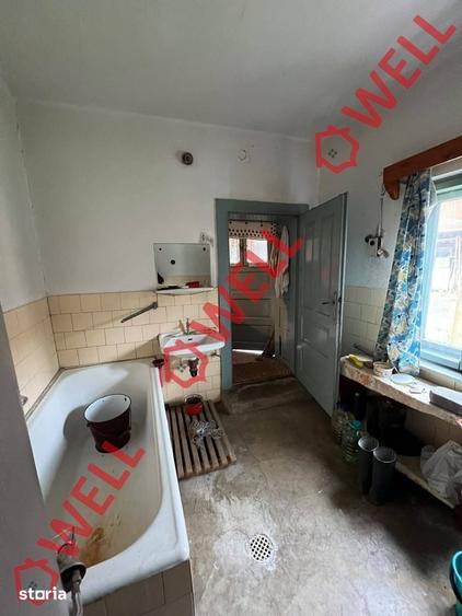 Casă cu 2 camere cu Teren 250 Mp în Central
