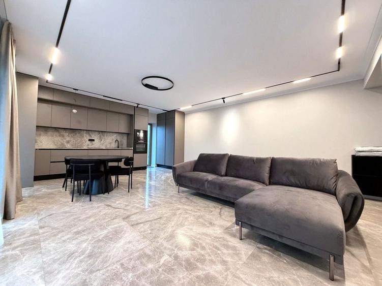 Apartament cu 2 camere decomandat în Sisești