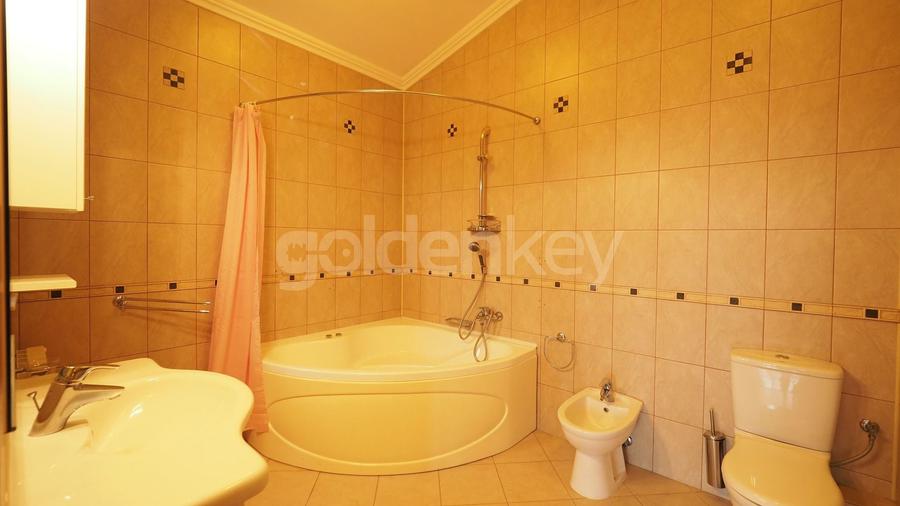 Casă individuală cu 8 camere cu Piscina în Pipera