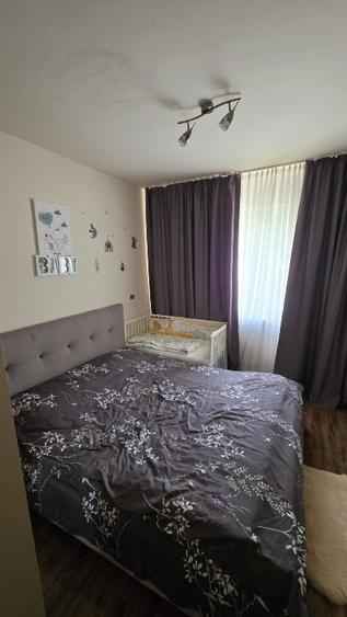 Apartament cu 3 camere semidecomandat, mobilat în Complex Studențesc