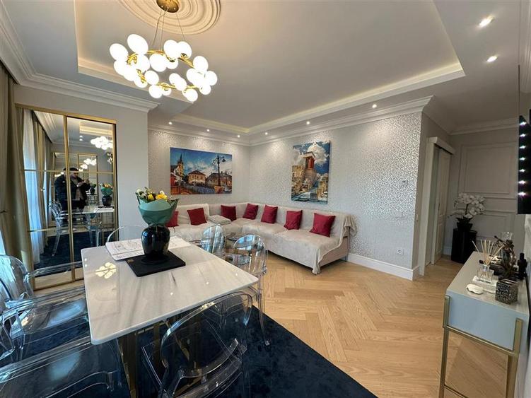 Apartament cu 2 camere decomandat, mobilat în Calea Dumbrăvii
