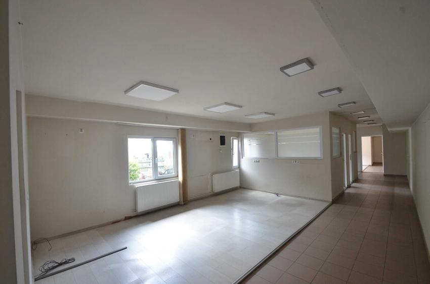 Spațiu comercial, de 260 mp, în Ultracentral