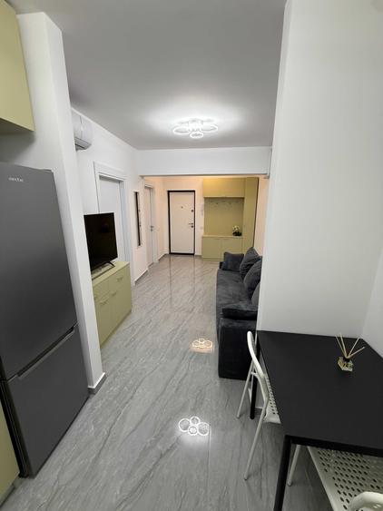 Apartament cu 2 camere semidecomandat în Berceni