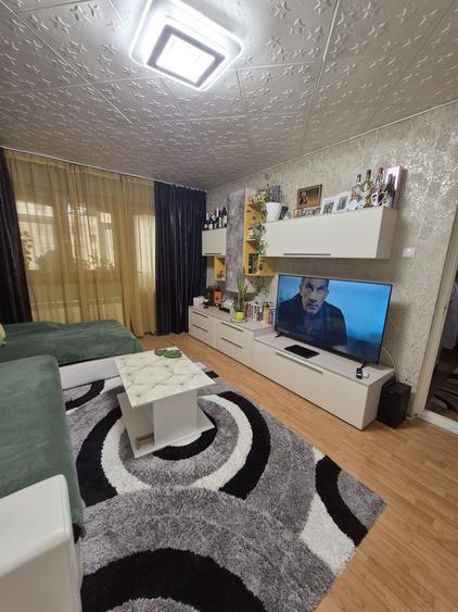 Apartament cu 2 camere decomandat în Năvodari Tabără