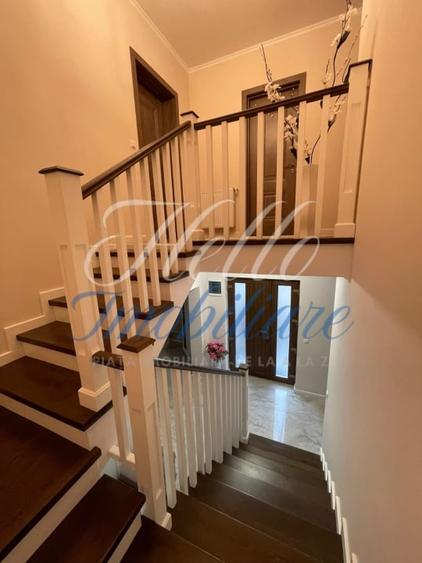 Duplex cu 4 camere cu Canalizare în Florești