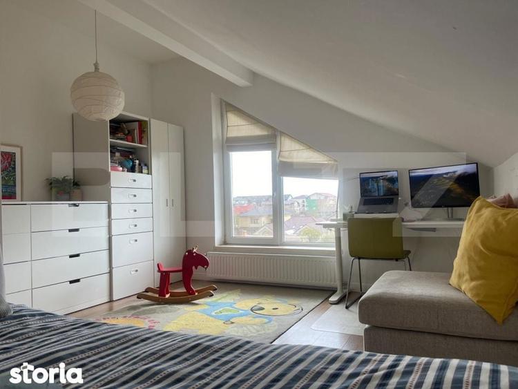 Apartament cu 3 camere decomandat în Girocului