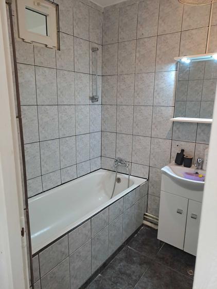 Garsonieră decomandată în 13 Septembrie