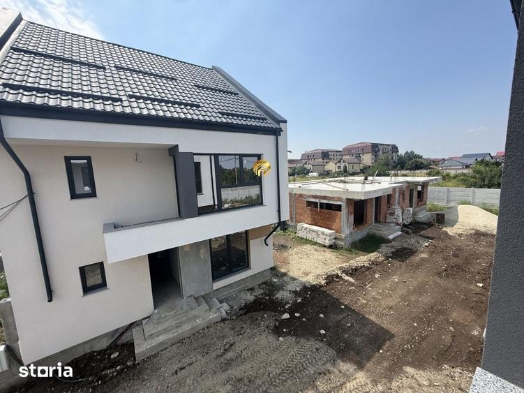 Casă cu 5 camere cu Teren 250 Mp în Central