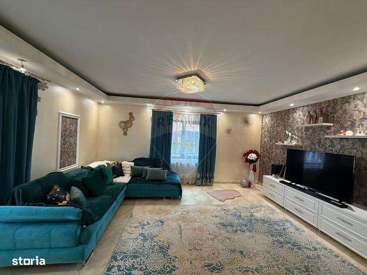 Casă cu 5 camere cu Teren 375 Mp în Șerbănești