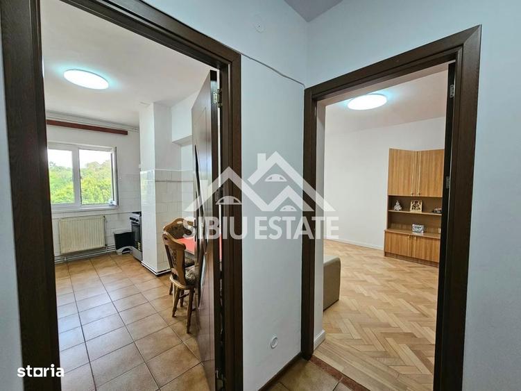 Apartament cu 2 camere decomandat în Valea Aurie